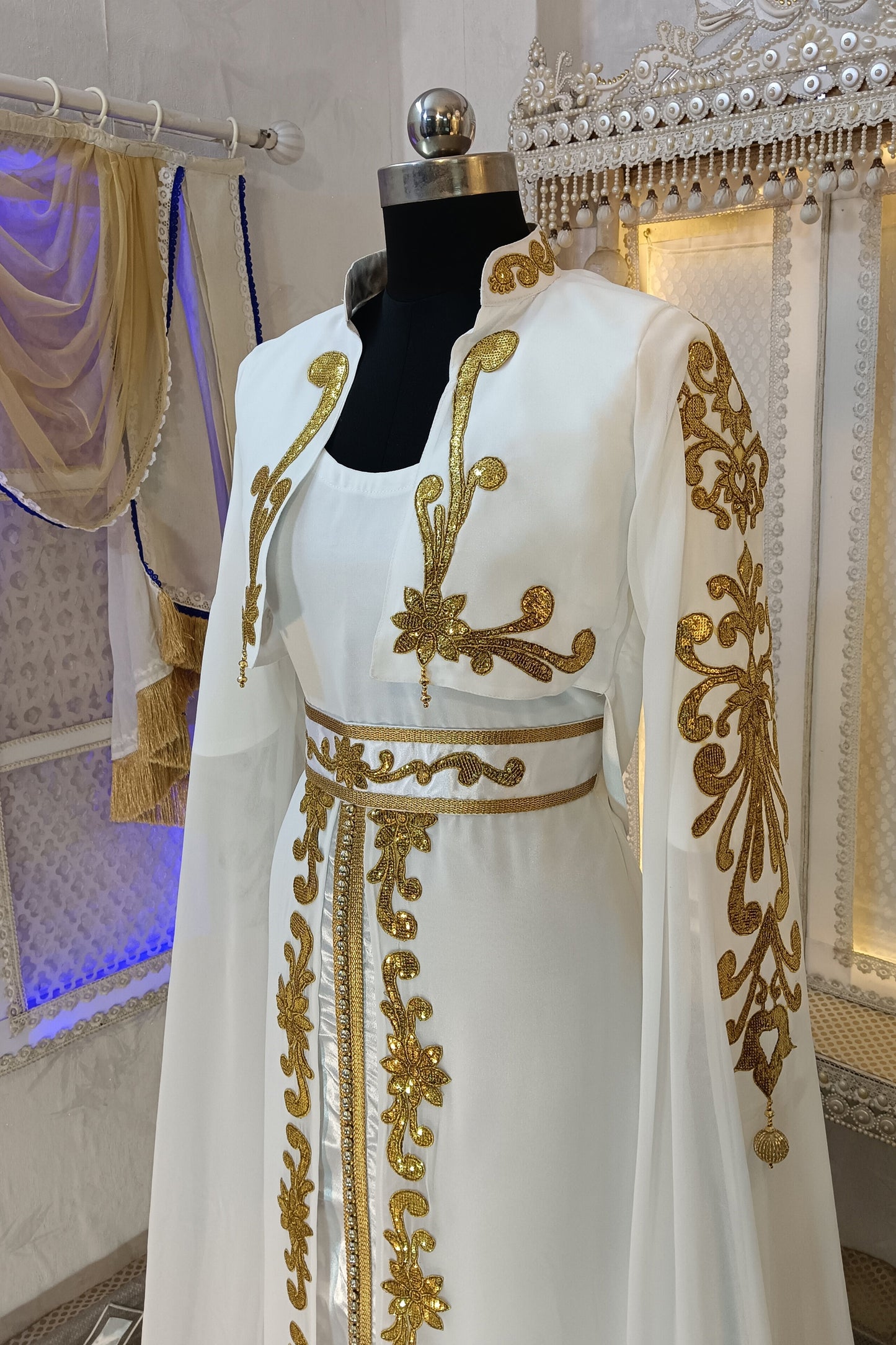 White And Gold Arabic Takchita Wedding Kaftan