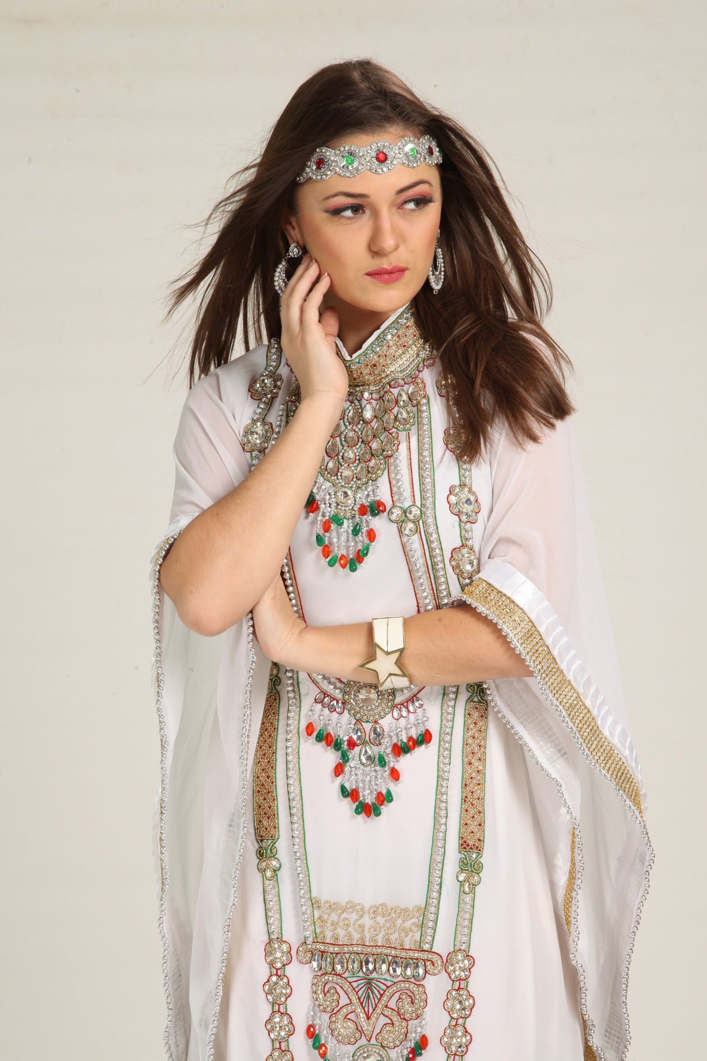 Designer Stylish White Color Hnad Made Arabian Kaftan
