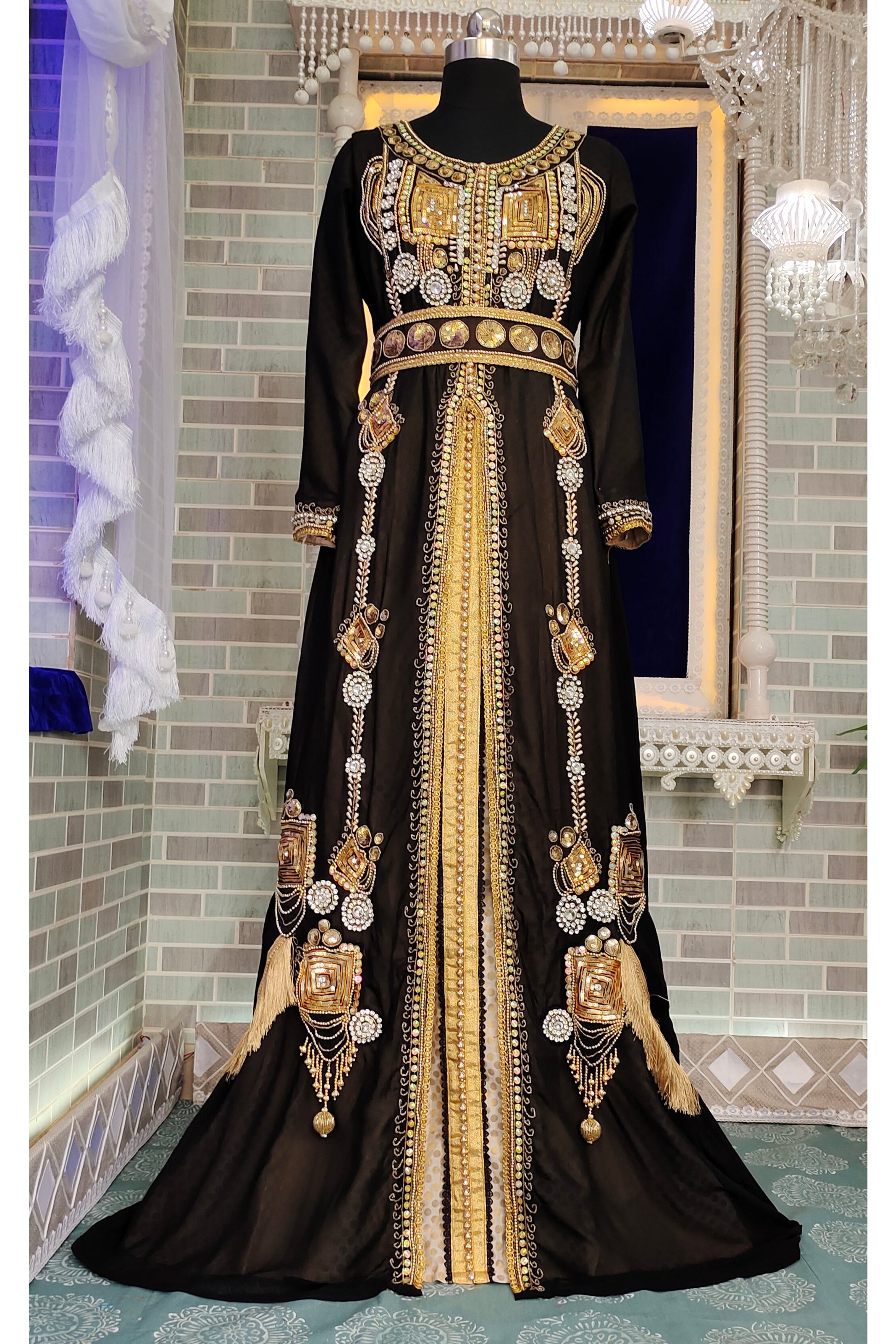 Black And Beige Islamic Wedding Designer Arabic Maxi Hand Beaded Dubai Ladies Long Sleeve Moroccan Arabic Party Wear Kaftan RobeDesert Black And Beige Islamic Wedding Designer Arabic Maxi Hand Beaded Dubai Ladies Long Sleeve Moroccan Arabic Party Wear Kaftan RobeDesert