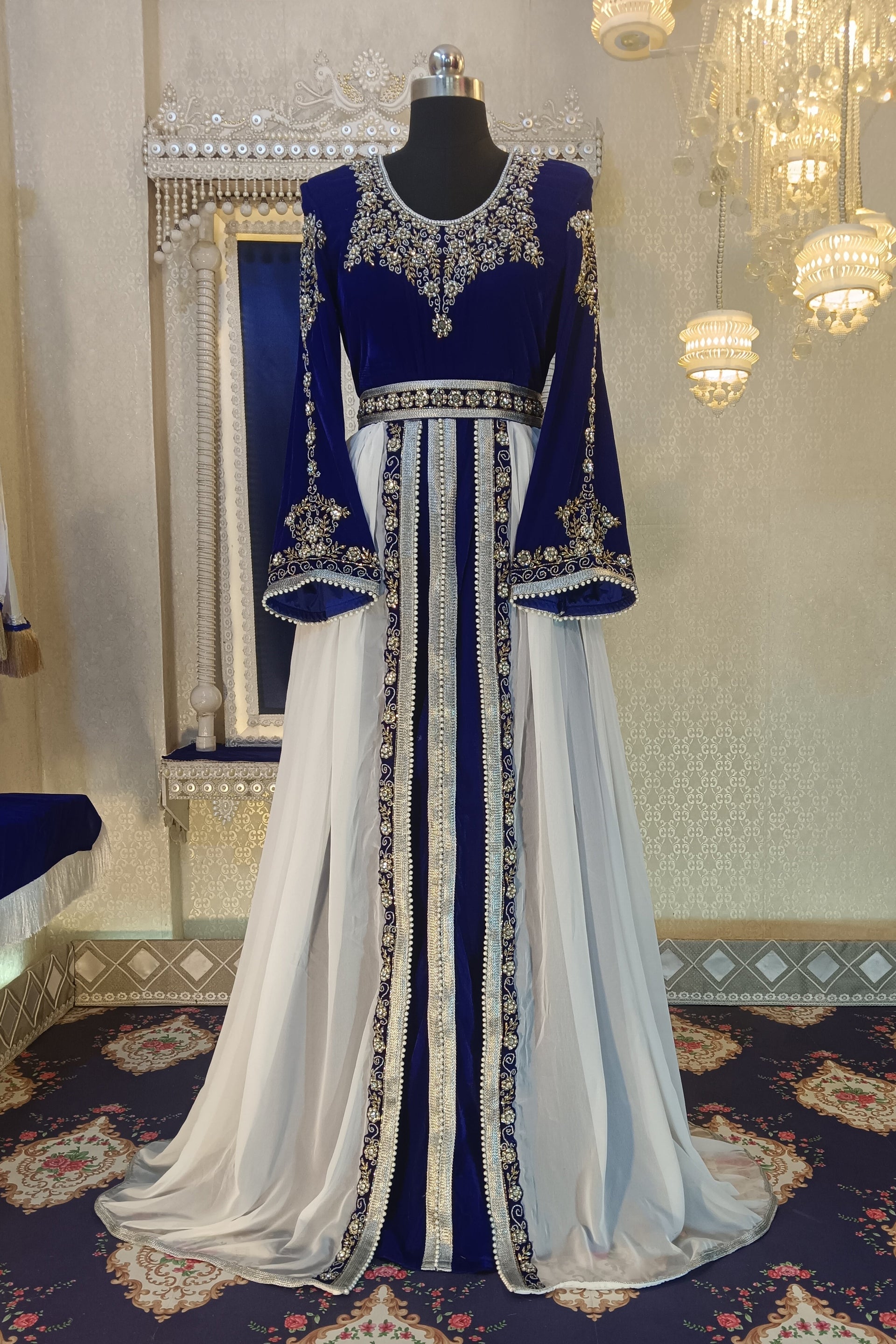 Arabic Blue and White Long Sleeve Wedding Kaftan for Women – RobeDesert