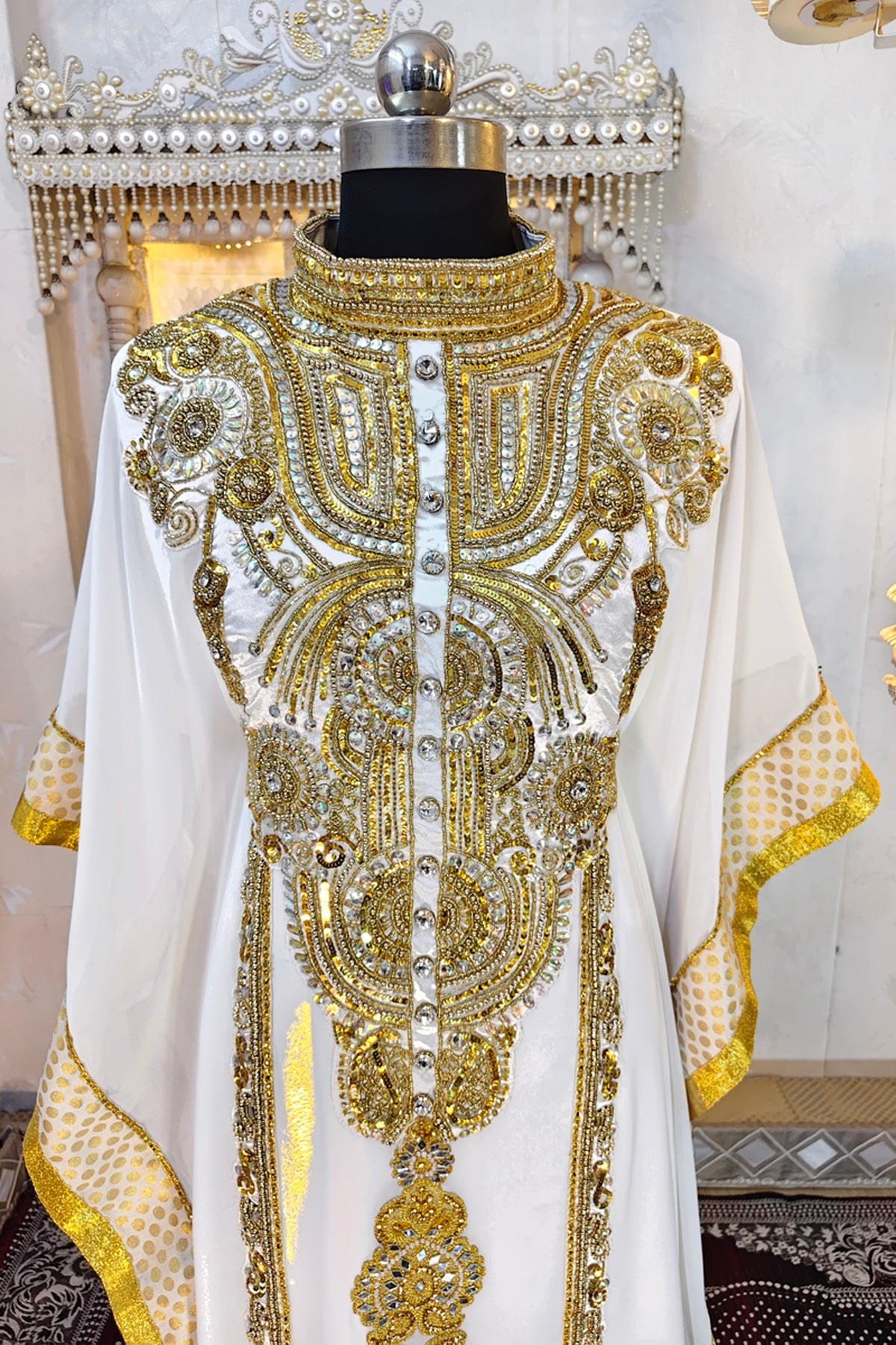 White and Gold Islamic Kaftan