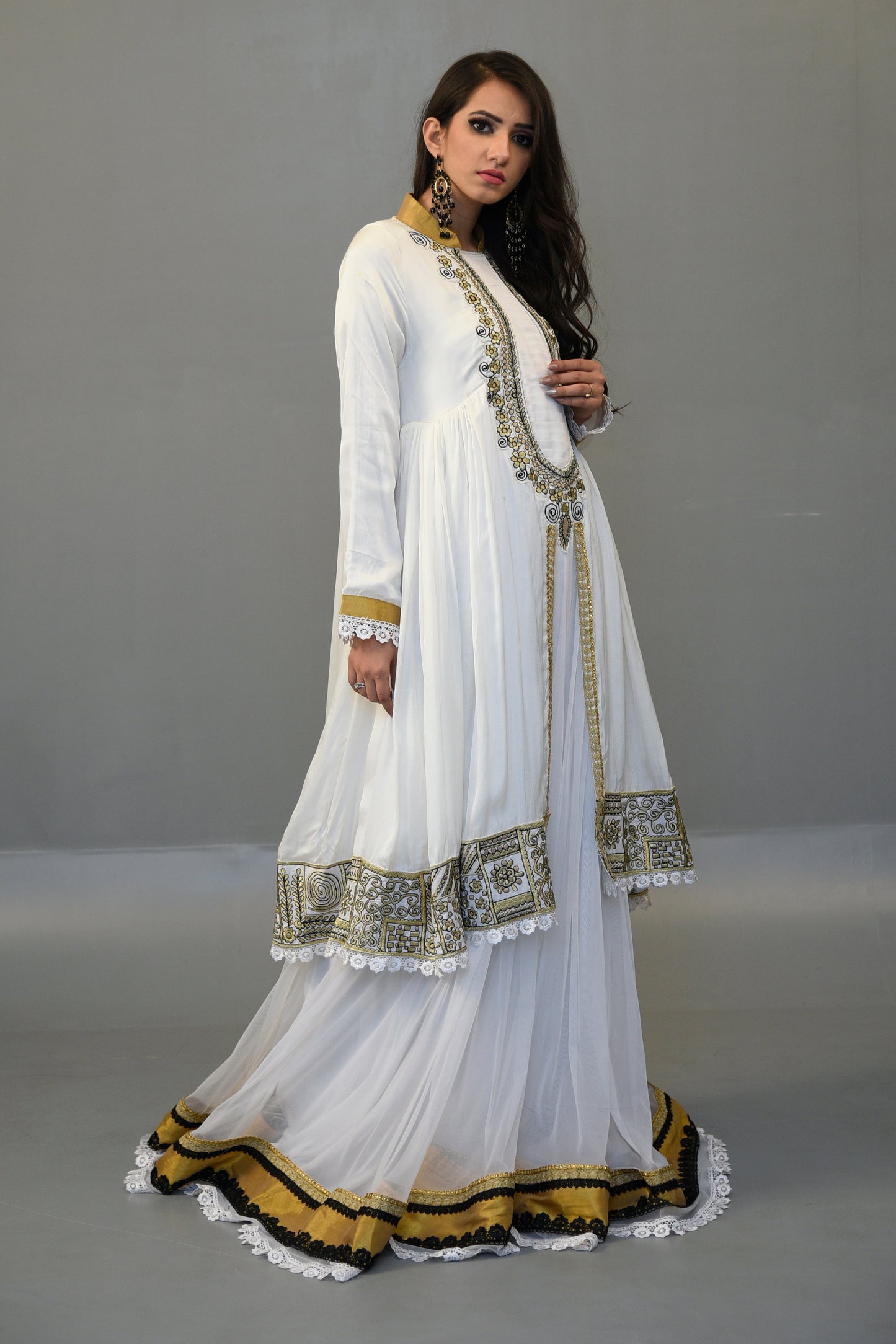 White Color Maxi Abaya