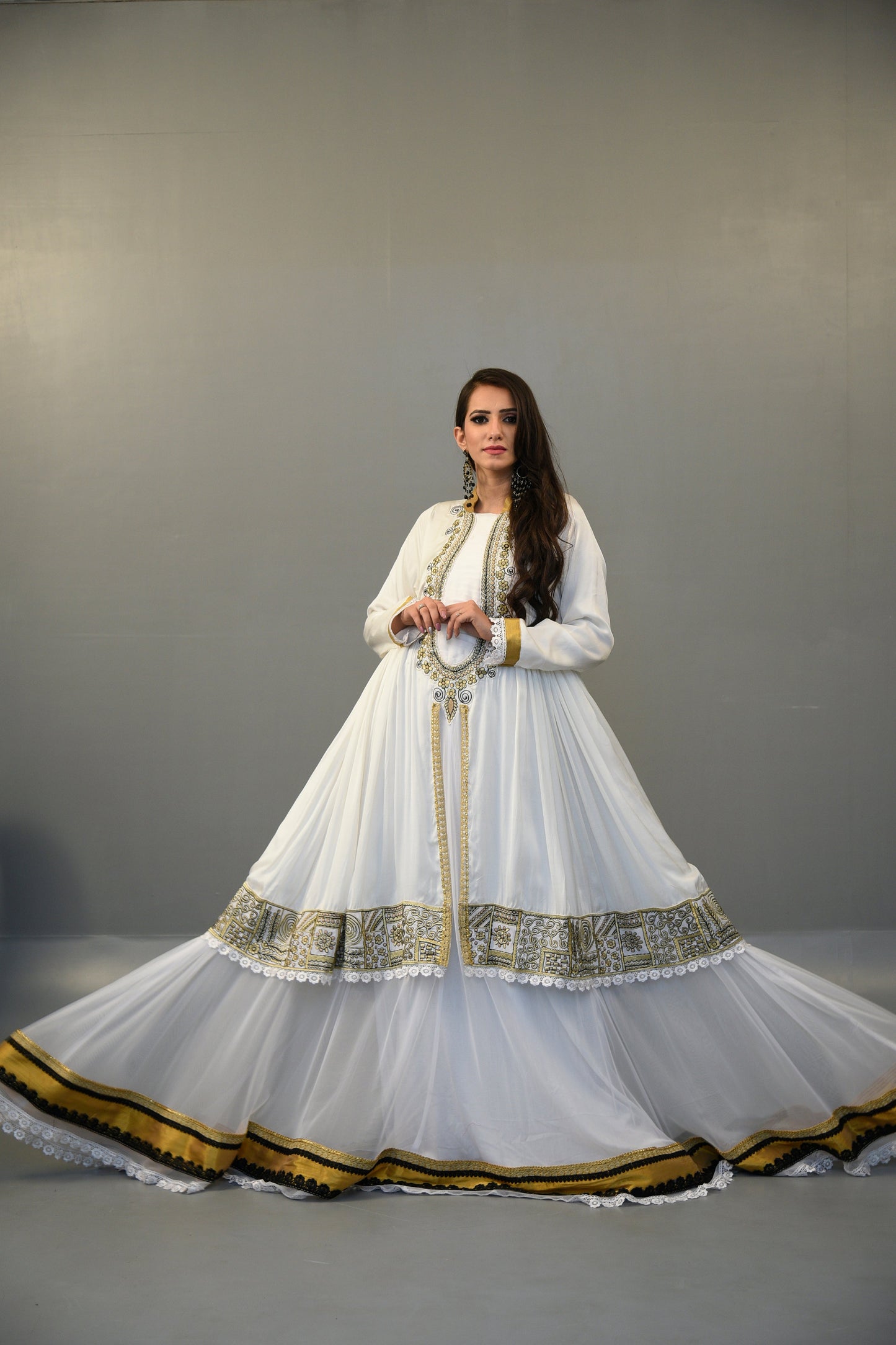 White Color Maxi Abaya